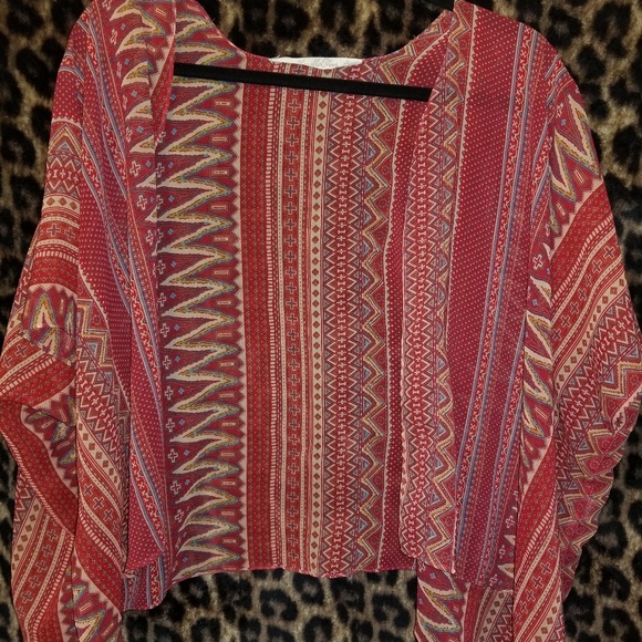 SOLD* Stylish Kimono - Picture 2 of 3